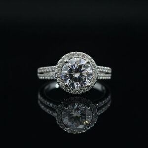 Elegant Silver Halo Ring